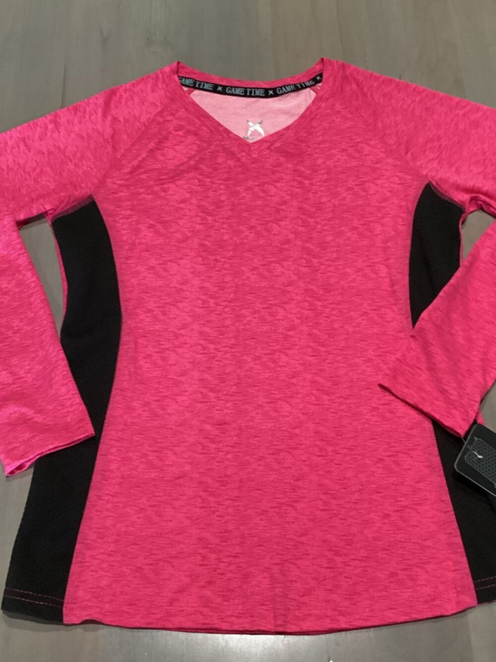 Game Time Pink-Black ¾ Raglan Sleeve Performance Top – NWT – Medium